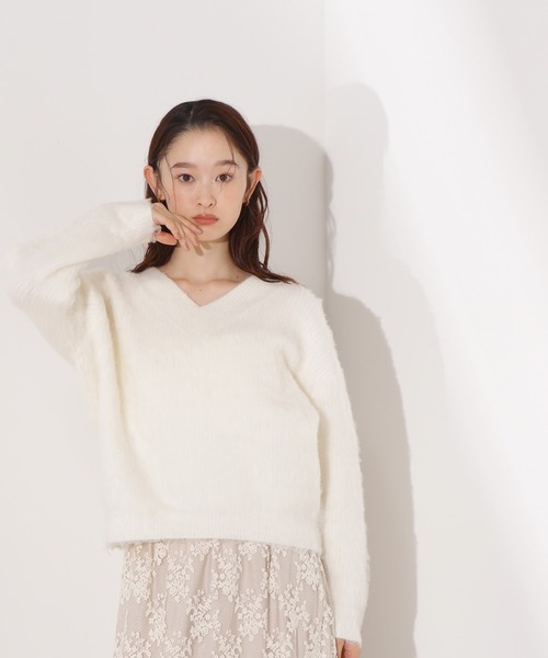 N.(N. Natural Beauty Basic)(エヌエヌナチュラルビューティーベーシック)の「Vネック起毛ニット(ニット/セーター・レディース・オフホワイト/ピンク/ネイビー・FREE)」の15枚目の写真