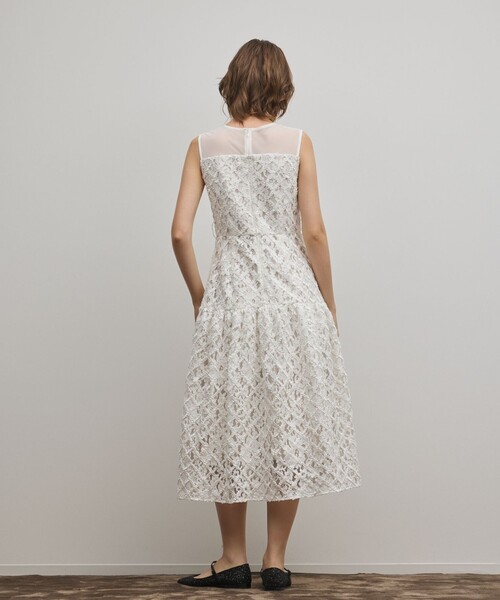 GRACE CONTINENTAL（グレースコンチネンタル）の「コード刺繍ワンピース（ワンピース・レディース・ブラック/ホワイト・34/36/38）」の3枚目の写真