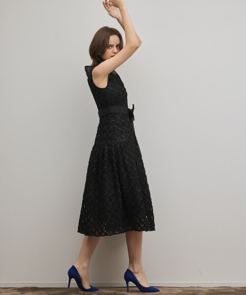 GRACE CONTINENTAL（グレースコンチネンタル）の「コード刺繍ワンピース（ワンピース・レディース・ブラック/ホワイト・34/36/38）」の10枚目の写真