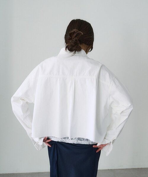 SHENERY（シーナリー）の「デニムオーバーショートシャツ（シャツ/ブラウス・レディース・ホワイト/ブルー・FREE）」の6枚目の写真