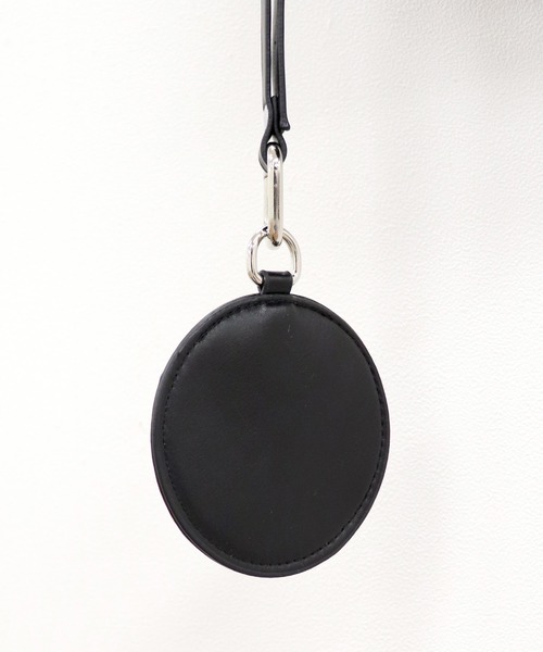 ISOOK（アイスー）の「スエードラウンドショルダーバッグ(comochi select) / ハンドバッグ 肩掛け ２点セット キーホルダー チャーム 筒形 ブルー ブラック 青 黒 無地（ハンドバッグ・レディース・ブルー/ブラック・FREE）」の11枚目の写真