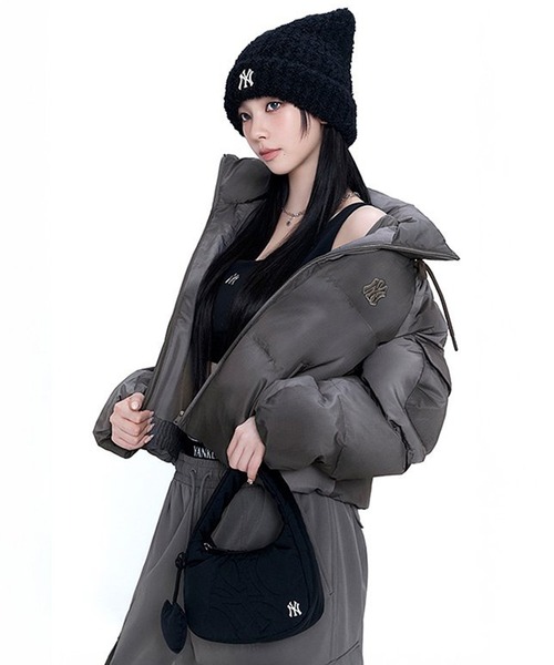 MLB Korea(エムエルビーコリア)の「【MLB KOREA/エムエルビーコリア】Basic Sportive Stitch Mini Hobo Bag /ベーシック スポーティー ステッチ ミニ ホーボーバッグ(ハンドバッグ・レディース・ブラック/シルバー/ライトピンク・FREE)」の4枚目の写真