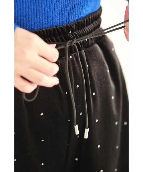 cawaii(カワイイ)の「(黒)ささやかな煌めき放つドット柄ベロアパンツ(その他パンツ・レディース・ブラック・FREE)」の8枚目の写真