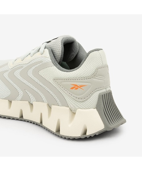 Reebok(リーボック)の「ジグ ライズ / ZIG RISE SA(スニーカー・メンズ・ブルー/ライトグレー/ブラック・26.0cm/25.5cm/25.0cm/23.0cm/22.5cm/29.0cm/28.5cm/28.0cm/27.5cm/27.0cm/26.5cm/24.0cm/24.5cm/23.5cm)」の17枚目の写真