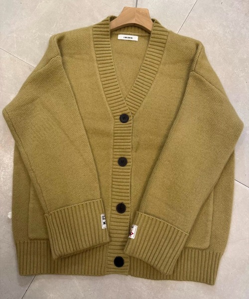 Beststore(ベストストア)の「厚手ニットカーディガン ワッペン付き ゆったり レディース(カーディガン/ボレロ・レディース・レッド/パープル/ベージュ/ダークグレー/グリーン/ピンク/アイボリー/ブラック・FREE)」の10枚目の写真