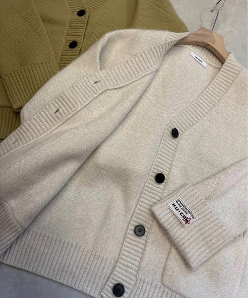 Beststore(ベストストア)の「厚手ニットカーディガン ワッペン付き ゆったり レディース(カーディガン/ボレロ・レディース・レッド/パープル/ベージュ/ダークグレー/グリーン/ピンク/アイボリー/ブラック・FREE)」の12枚目の写真