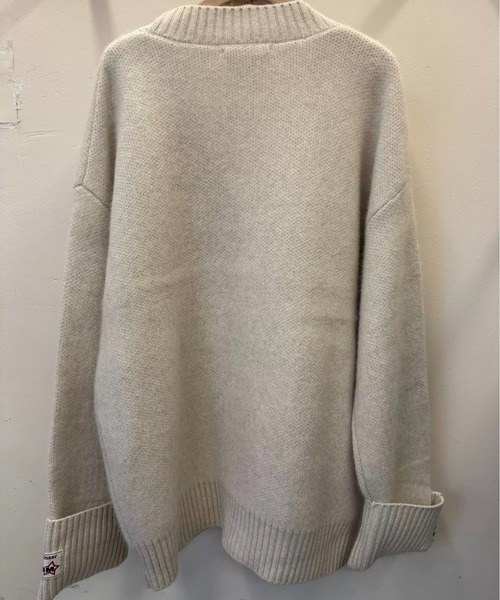 Beststore(ベストストア)の「厚手ニットカーディガン ワッペン付き ゆったり レディース(カーディガン/ボレロ・レディース・レッド/パープル/ベージュ/ダークグレー/グリーン/ピンク/アイボリー/ブラック・FREE)」の13枚目の写真