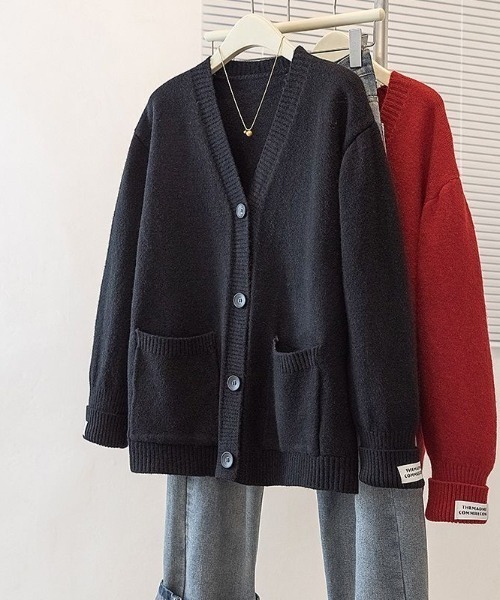 Beststore(ベストストア)の「厚手ニットカーディガン ワッペン付き ゆったり レディース(カーディガン/ボレロ・レディース・レッド/パープル/ベージュ/ダークグレー/グリーン/ピンク/アイボリー/ブラック・FREE)」の21枚目の写真