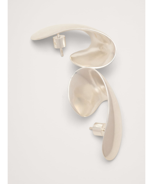 Banana Republic（バナナリパブリック）の「リボン ダングル ピアス（ピアス（両耳用）・レディース・ゴールド/シルバー・ONE SIZE）」の7枚目の写真
