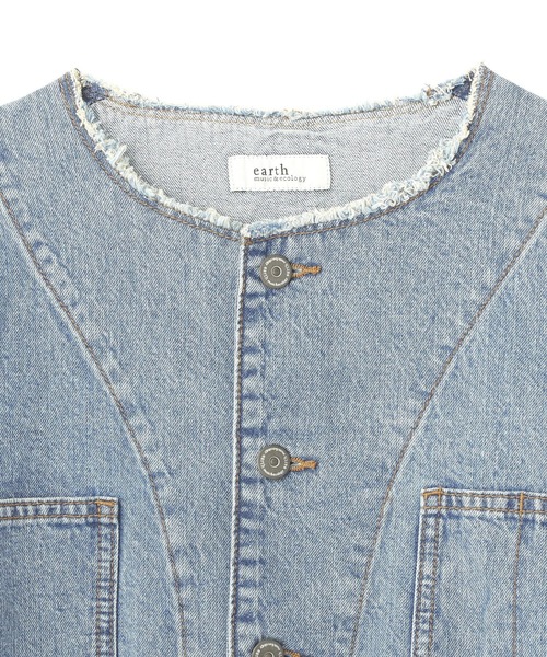 earth music&ecology(アースミュージックアンドエコロジー)の「デニムノーカラーカバーオール(カバーオール・レディース・ライトインディゴブルー・FREE)」の15枚目の写真