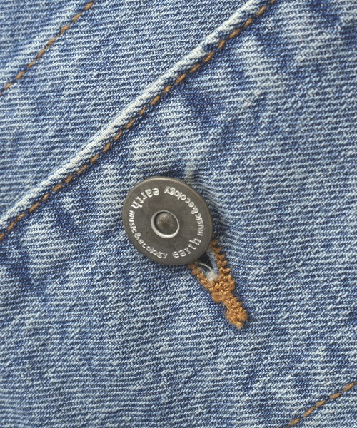 earth music&ecology(アースミュージックアンドエコロジー)の「デニムノーカラーカバーオール(カバーオール・レディース・ライトインディゴブルー・FREE)」の21枚目の写真