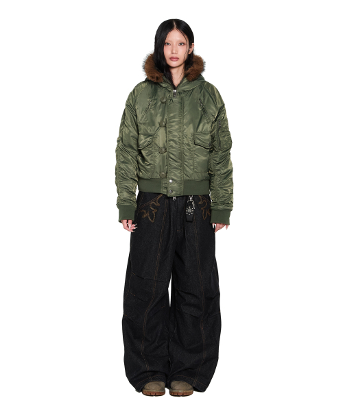 AAKAM(アーカム)の「Hooded Fur MA-1 Jacket (Khaki)(ブルゾン・レディース・その他・2/1)」の12枚目の写真