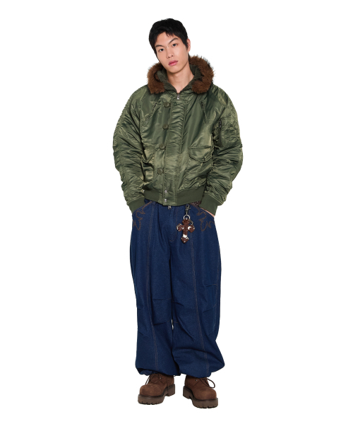 AAKAM(アーカム)の「Hooded Fur MA-1 Jacket (Khaki)(ブルゾン・レディース・その他・2/1)」の10枚目の写真