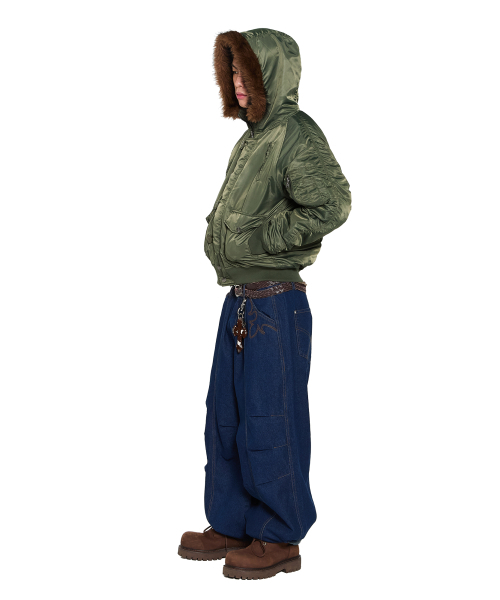 AAKAM(アーカム)の「Hooded Fur MA-1 Jacket (Khaki)(ブルゾン・レディース・その他・2/1)」の2枚目の写真