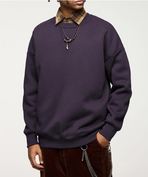BUTTON SEOUL(ボタンソウル)の「エッセンシャルオーバーサイズクルーネック起毛ヘビースウェットシャツ(6 COLORS)(スウェット・メンズ・ブラック/カーキ/ダークパープル/チャコール/ホワイト/ライトグレー・MEDIUM/LARGE/X-LARGE)」の9枚目の写真