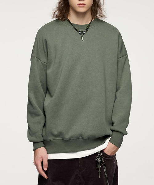 BUTTON SEOUL(ボタンソウル)の「エッセンシャルオーバーサイズクルーネック起毛ヘビースウェットシャツ(6 COLORS)(スウェット・メンズ・ブラック/カーキ/ダークパープル/チャコール/ホワイト/ライトグレー・MEDIUM/LARGE/X-LARGE)」の10枚目の写真