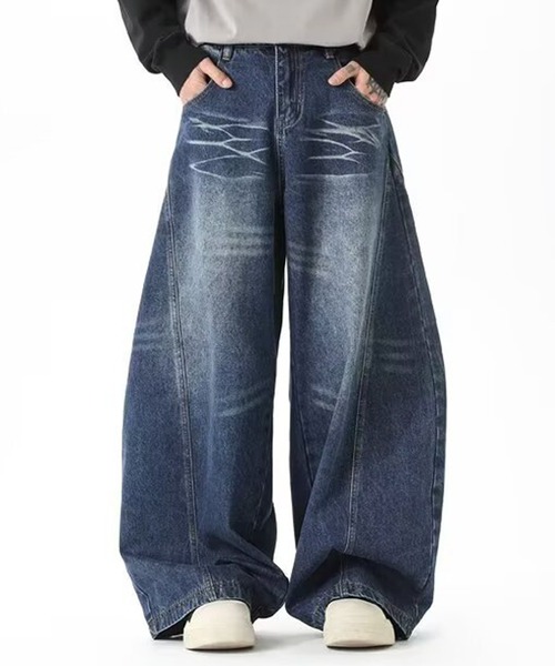 JOHNNY WOLF(ジョニーウルフ)の「KAINE ワイドバギー バレル デニムパンツ(デニムパンツ・メンズ・ブルー/ブラック・L/M/S)」の2枚目の写真