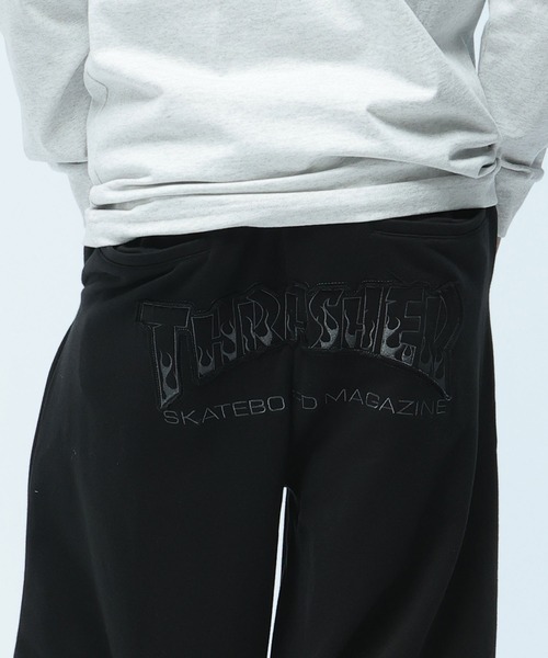 THRASHER(スラッシャー)の「THRASHER (スラッシャー) バックロゴ スウェットパンツ 裾しぼり可 ワイドパンツ(スウェットパンツ・メンズ・ブラック×シルバー/ピンク/ブラック/グレー・L/LL/M)」の2枚目の写真