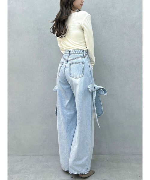 dazzlin（ダズリン）の「リボンバレルデニムパンツ（デニムパンツ・レディース・インディゴブルー/ライトブルー・MEDIUM/SMALL）」の20枚目の写真