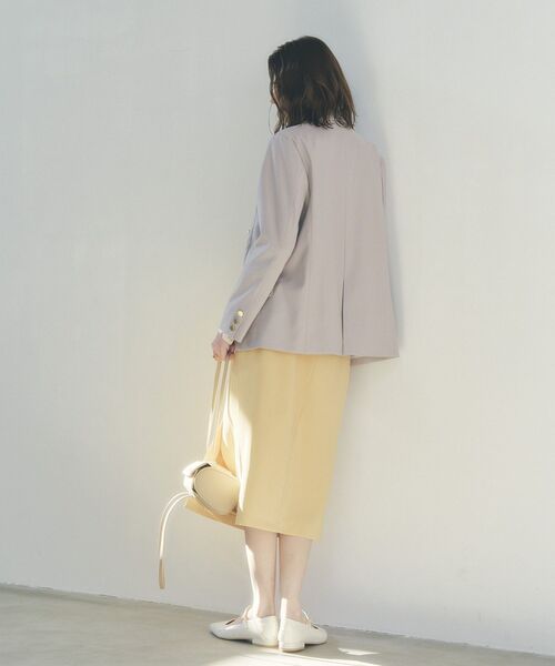 YECCA VECCA（イェッカヴェッカ）の「金釦テーラードジャケット（テーラードジャケット・レディース・ネイビー/グレイッシュベージュ・FREE）」の11枚目の写真