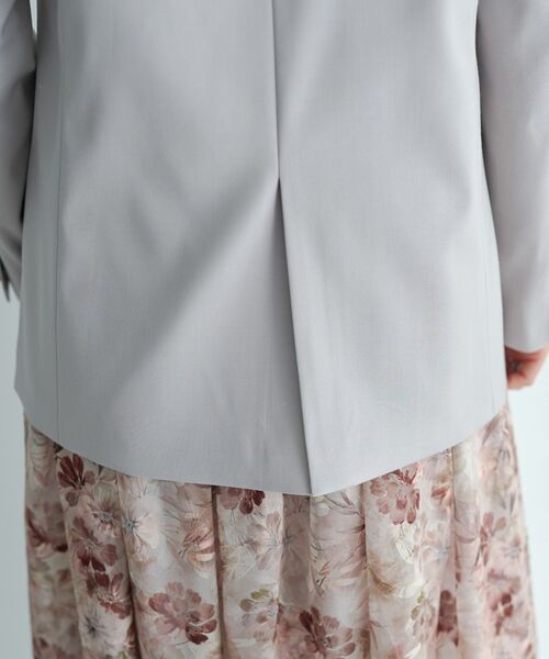 YECCA VECCA（イェッカヴェッカ）の「金釦テーラードジャケット（テーラードジャケット・レディース・ネイビー/グレイッシュベージュ・FREE）」の21枚目の写真