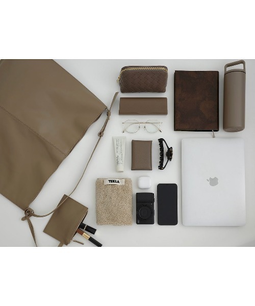 anuans（アニュアンス）の「レザーラージショルダーバッグ（ショルダーバッグ・レディース・ブラック/ベージュ/ブラウン・FREE）」の14枚目の写真