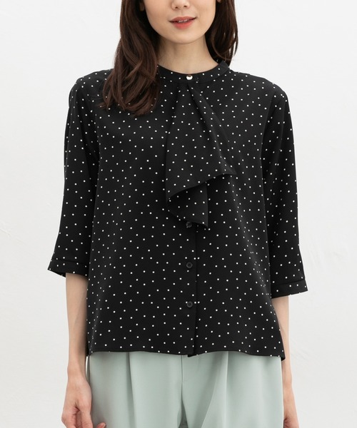 Honeys（ハニーズ）の「６分袖ボウタイブラウス（シャツ/ブラウス・レディース・ホワイト/ホワイト系その他/ブラック系その他/ライトブルー/ライトグレー・M/3L/S/LL/L）」の3枚目の写真