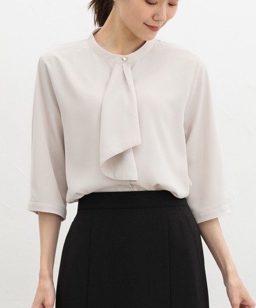 Honeys（ハニーズ）の「６分袖ボウタイブラウス（シャツ/ブラウス・レディース・ホワイト/ホワイト系その他/ブラック系その他/ライトブルー/ライトグレー・M/3L/S/LL/L）」の4枚目の写真