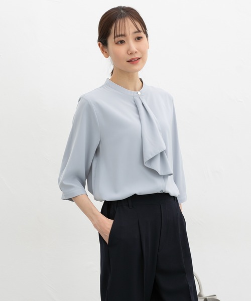 Honeys（ハニーズ）の「６分袖ボウタイブラウス（シャツ/ブラウス・レディース・ホワイト/ホワイト系その他/ブラック系その他/ライトブルー/ライトグレー・M/3L/S/LL/L）」の10枚目の写真