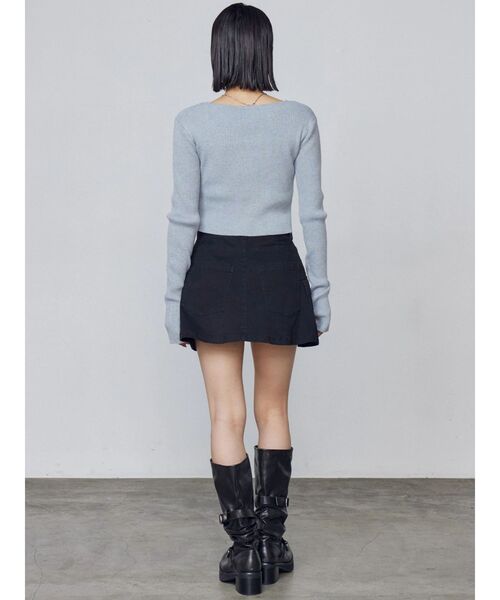 EMODA（エモダ）の「フロントレースアップフィットニット（ニット/セーター・レディース・ホワイト/グレー/ネイビー・FREE）」の5枚目の写真