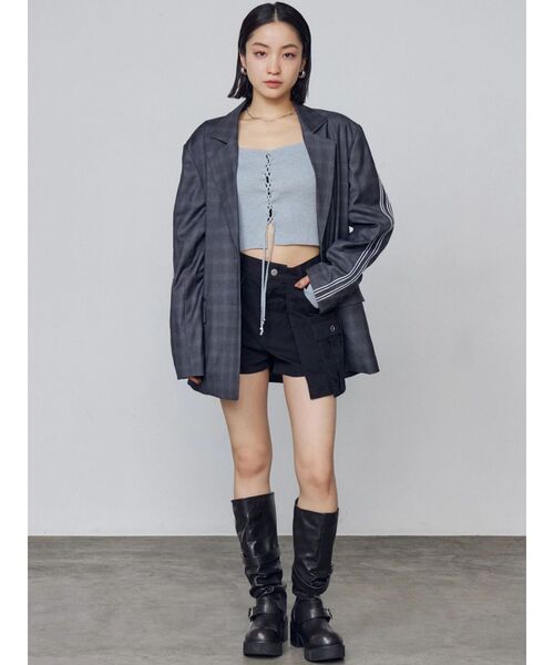 EMODA（エモダ）の「フロントレースアップフィットニット（ニット/セーター・レディース・ホワイト/グレー/ネイビー・FREE）」の6枚目の写真