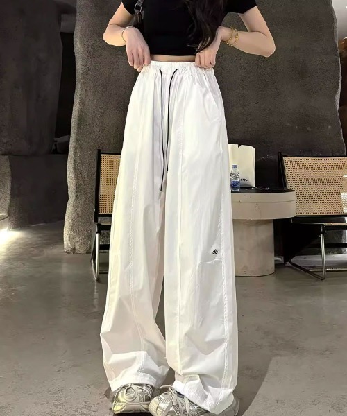 SallyLunn(サリーラン)の「配色コードワイドパンツ(その他パンツ・レディース・ホワイト/ブラック・LARGE/MEDIUM)」の4枚目の写真