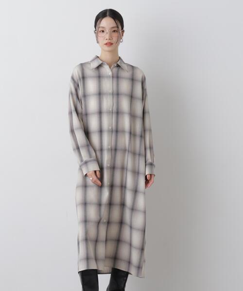 NANO universe（ナノユニバース）の「オンブレーツイルチェックシャツワンピース（シャツワンピース・レディース・ブルー/ベージュ/アイボリー・FREE）」の4枚目の写真