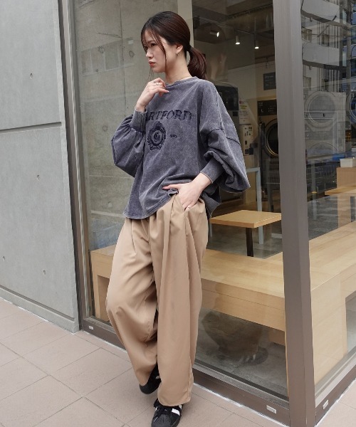 CORNERS（コーナーズ）の「ピグメント刺繍オーバーサイズロンT（Tシャツ/カットソー・レディース・グレイッシュベージュ/アイボリー/ネイビー/チャコールグレー・FREE）」の21枚目の写真