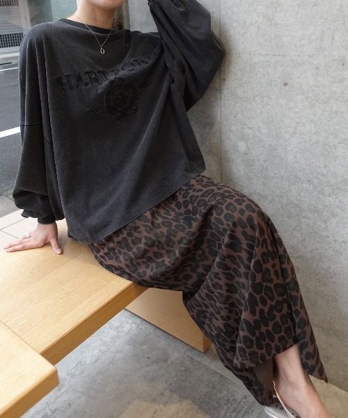 CORNERS（コーナーズ）の「ピグメント刺繍オーバーサイズロンT（Tシャツ/カットソー・レディース・グレイッシュベージュ/アイボリー/ネイビー/チャコールグレー・FREE）」の6枚目の写真