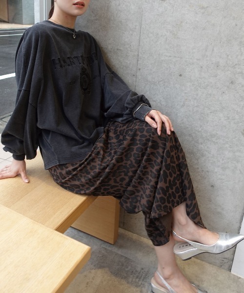 CORNERS（コーナーズ）の「ピグメント刺繍オーバーサイズロンT（Tシャツ/カットソー・レディース・グレイッシュベージュ/アイボリー/ネイビー/チャコールグレー・FREE）」の7枚目の写真