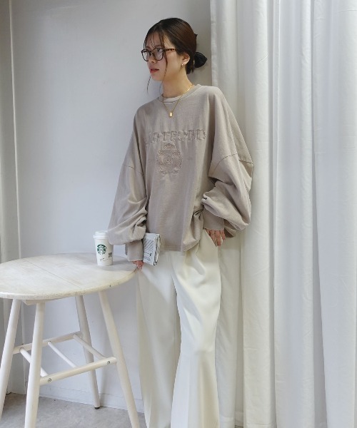 CORNERS（コーナーズ）の「ピグメント刺繍オーバーサイズロンT（Tシャツ/カットソー・レディース・グレイッシュベージュ/アイボリー/ネイビー/チャコールグレー・FREE）」の8枚目の写真