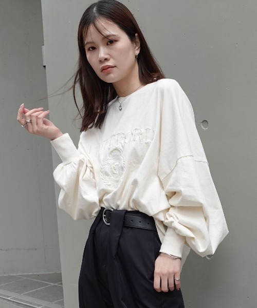 CORNERS（コーナーズ）の「ピグメント刺繍オーバーサイズロンT（Tシャツ/カットソー・レディース・グレイッシュベージュ/アイボリー/ネイビー/チャコールグレー・FREE）」の15枚目の写真