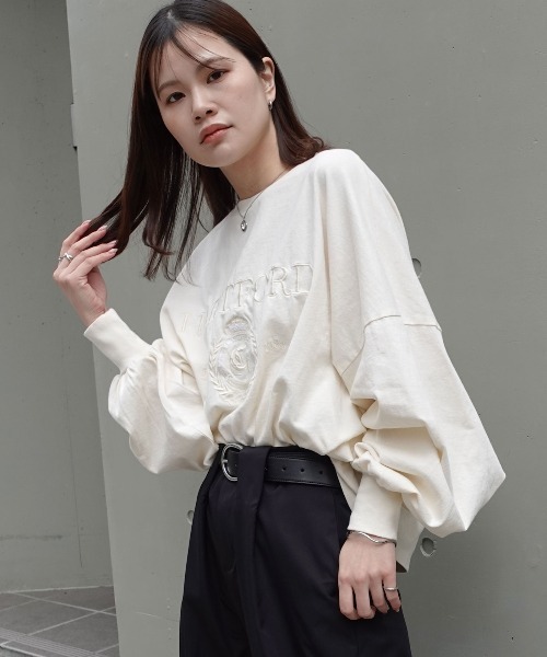 CORNERS（コーナーズ）の「ピグメント刺繍オーバーサイズロンT（Tシャツ/カットソー・レディース・グレイッシュベージュ/アイボリー/ネイビー/チャコールグレー・FREE）」の16枚目の写真