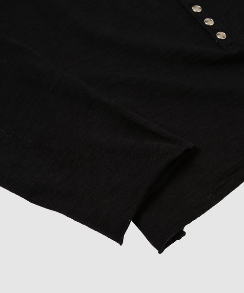 SUGARHILL(シュガーヒル)の「HENRY NECK LONG SLEEVE TEE(Tシャツ/カットソー・メンズ・ブラック/ホワイト系その他・1/2)」の6枚目の写真