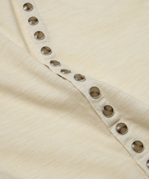 SUGARHILL(シュガーヒル)の「HENRY NECK LONG SLEEVE TEE(Tシャツ/カットソー・メンズ・ブラック/ホワイト系その他・1/2)」の8枚目の写真