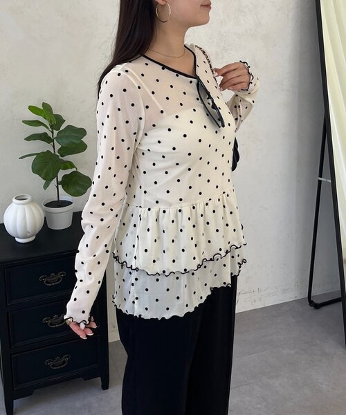 prose verse（プロズヴェール）の「フロッキードットシアーフリルペプラムトップス（Tシャツ/カットソー・レディース・ブラック/アイボリー・LARGE/MEDIUM）」の10枚目の写真