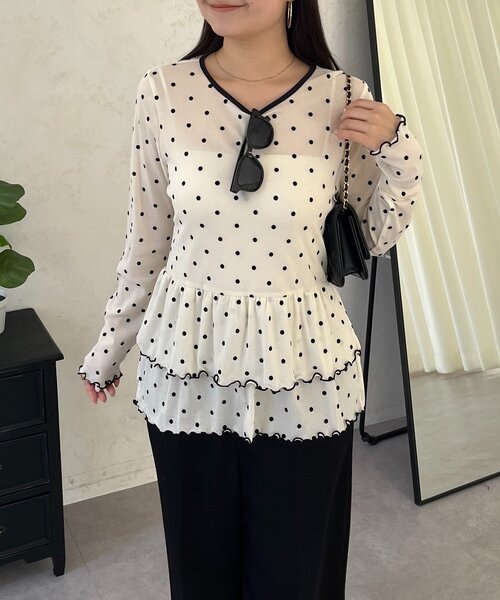 prose verse（プロズヴェール）の「フロッキードットシアーフリルペプラムトップス（Tシャツ/カットソー・レディース・ブラック/アイボリー・LARGE/MEDIUM）」の12枚目の写真