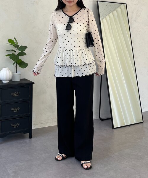 prose verse（プロズヴェール）の「フロッキードットシアーフリルペプラムトップス（Tシャツ/カットソー・レディース・ブラック/アイボリー・LARGE/MEDIUM）」の13枚目の写真