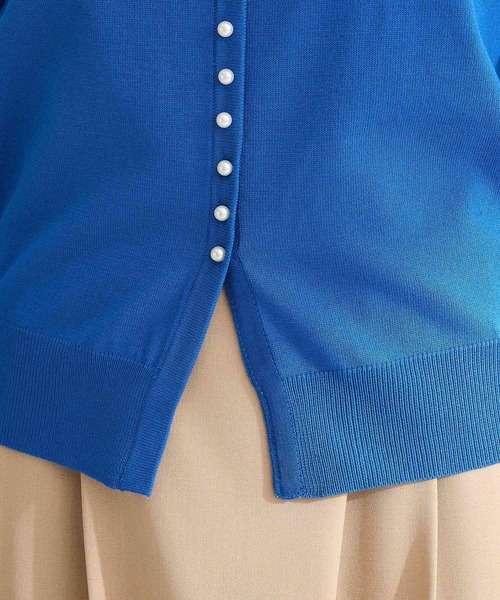 Green Parks(グリーンパークス)の「パール調ボタン付き2WAYニットプルオーバー(ニット/セーター・レディース・オフホワイト/ブルー/ブラック・FREE)」の12枚目の写真