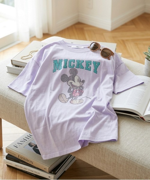 Disney(ディズニー)の「【DISNEY/ディズニー】ミッキーマウス ラインストーン半袖Tシャツ(Tシャツ/カットソー・レディース・トップグレー/サックスブルー/ブラック/ラベンダー・LARGE/MEDIUM)」の4枚目の写真
