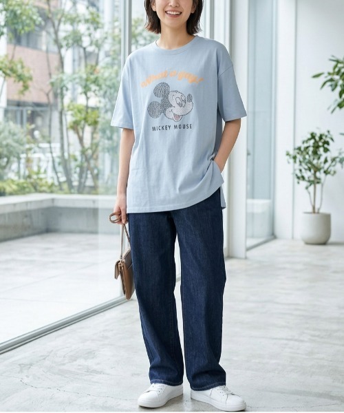 Disney(ディズニー)の「【DISNEY/ディズニー】ミッキーマウス ラインストーン半袖Tシャツ(Tシャツ/カットソー・レディース・トップグレー/サックスブルー/ブラック/ラベンダー・LARGE/MEDIUM)」の16枚目の写真