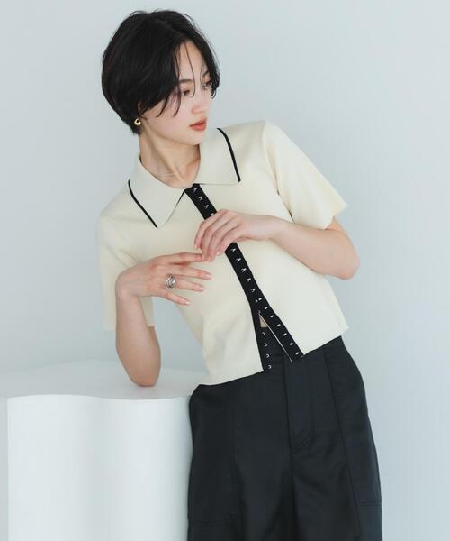 SENSE OF PLACE by URBAN RESEARCH（センスオブプレイスバイアーバンリサーチ）の「バイカラーエリツキホックニット（ニット/セーター・レディース・ブルー/アイボリー/ブラック・ONE）」の2枚目の写真