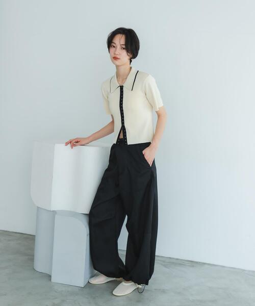 SENSE OF PLACE by URBAN RESEARCH（センスオブプレイスバイアーバンリサーチ）の「バイカラーエリツキホックニット（ニット/セーター・レディース・ブルー/アイボリー/ブラック・ONE）」の6枚目の写真