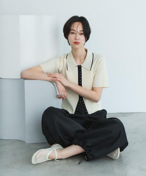 SENSE OF PLACE by URBAN RESEARCH（センスオブプレイスバイアーバンリサーチ）の「バイカラーエリツキホックニット（ニット/セーター・レディース・ブルー/アイボリー/ブラック・ONE）」の7枚目の写真